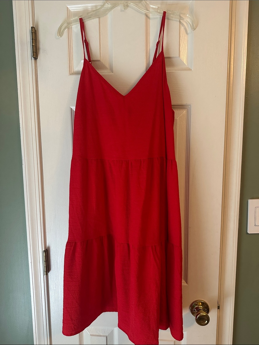 Women's Red V-Neck Tiered Midi Dress